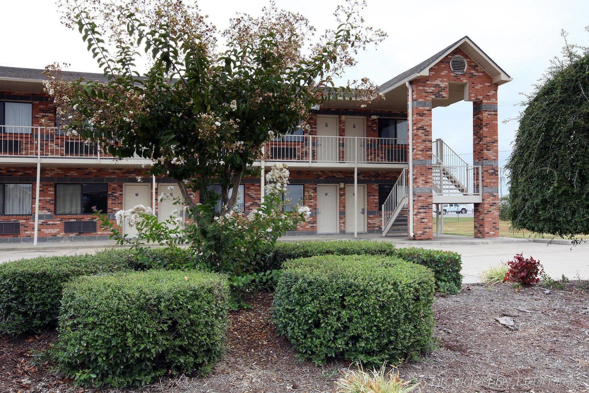 Americas Best Value Inn Cabot Esterno foto
